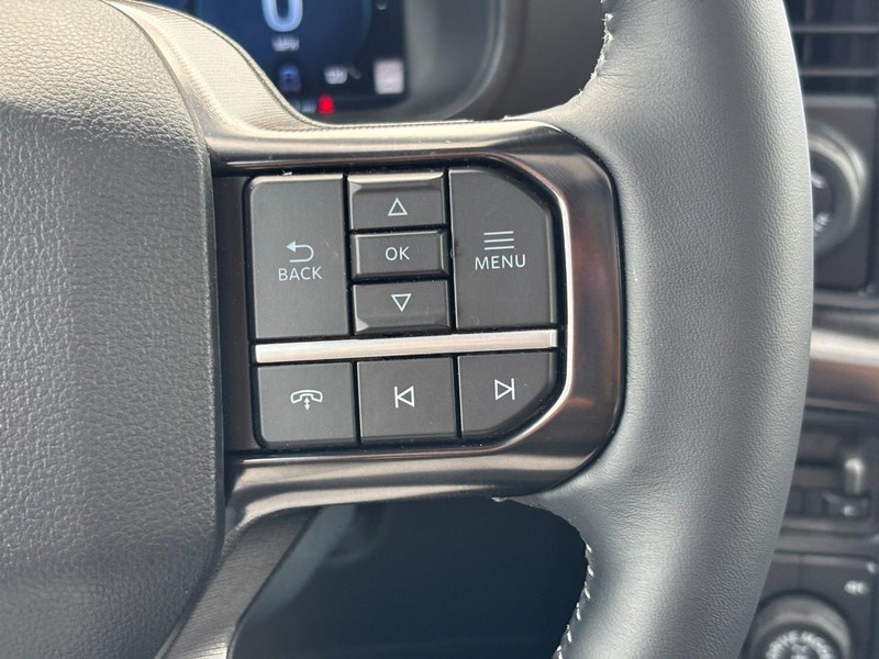 Ford F-150 Vehicle Full-screen Gallery Image 20