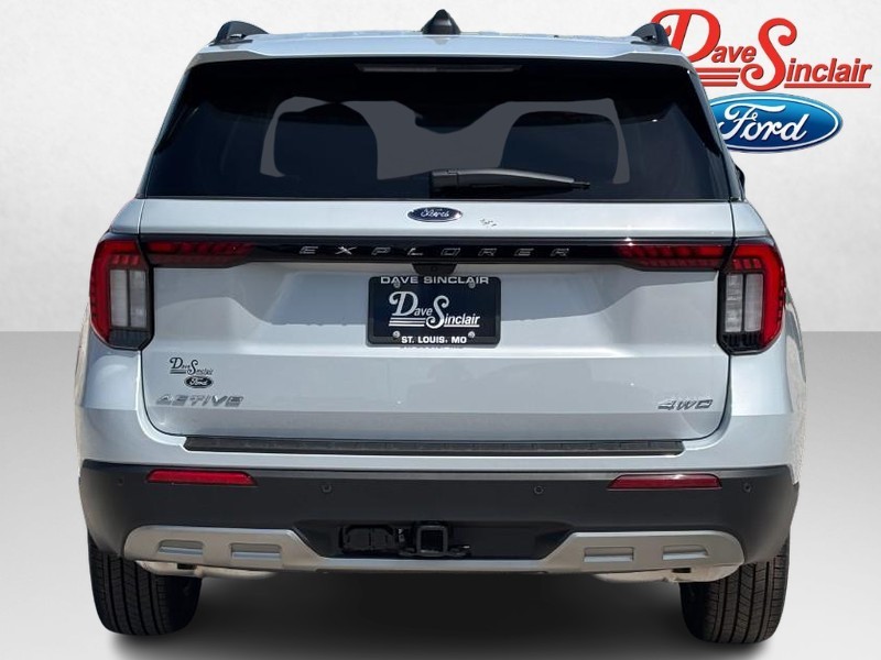 Ford Explorer Vehicle Image 08