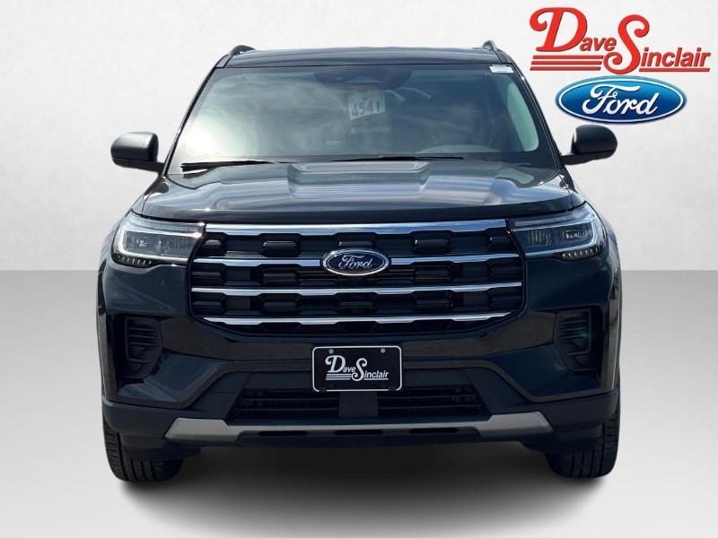 Ford Explorer Vehicle Image 02