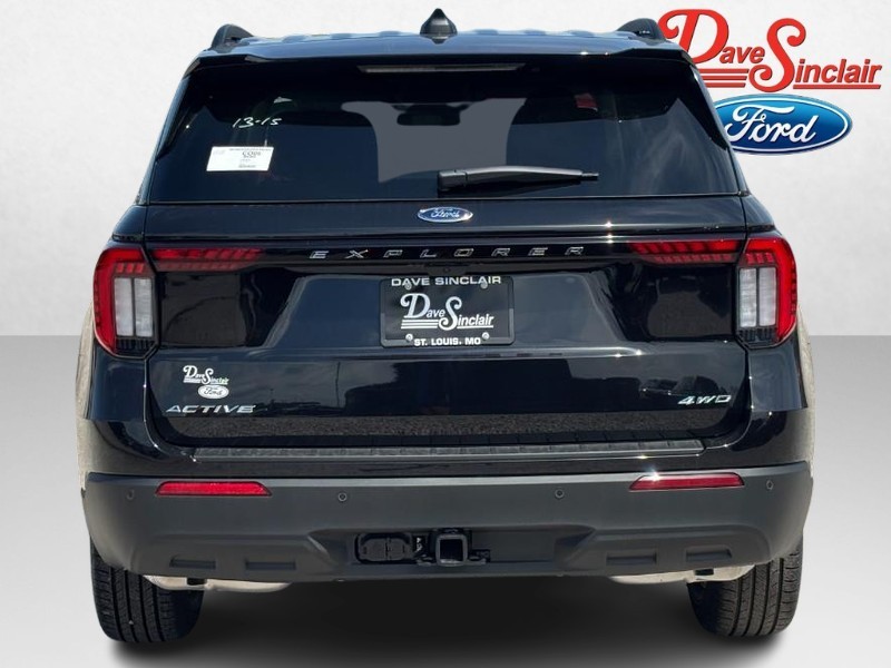 Ford Explorer Vehicle Image 08