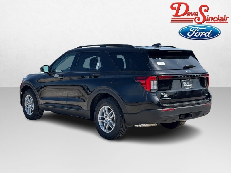 Ford Explorer Vehicle Image 09