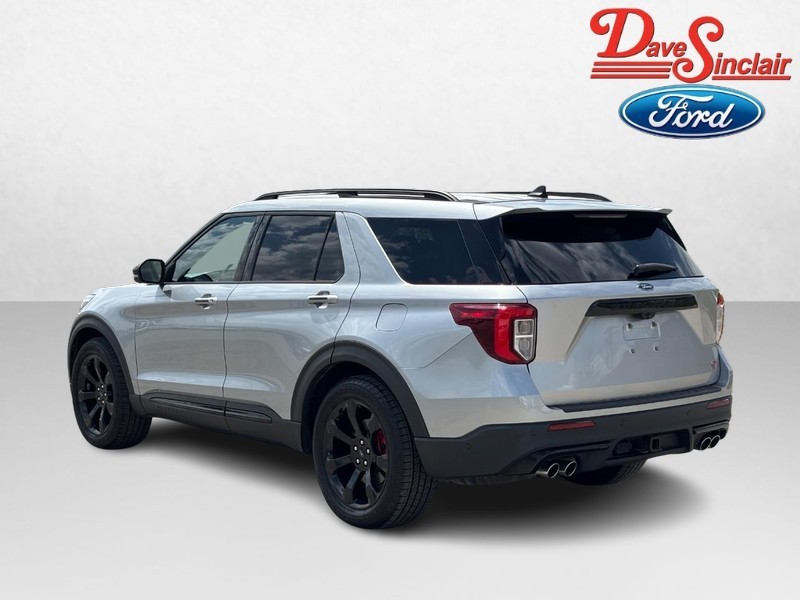 Ford Explorer Vehicle Image 09