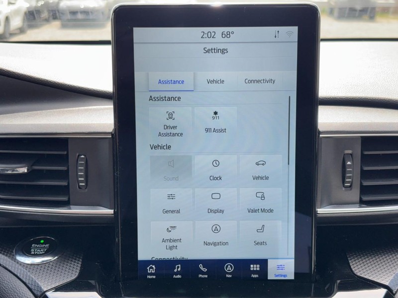 Ford Explorer Vehicle Image 23