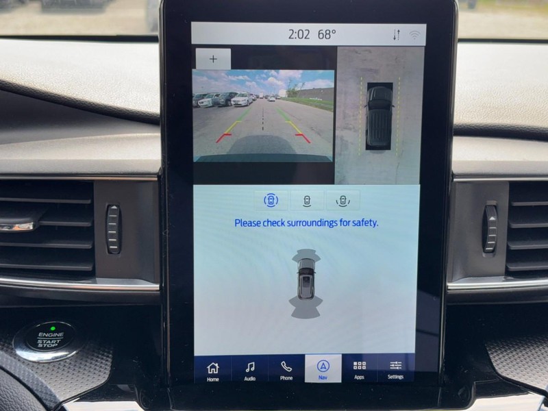 Ford Explorer Vehicle Image 25