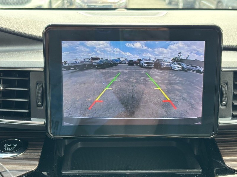 Ford Explorer Vehicle Image 25