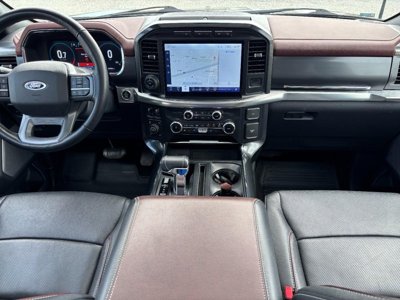 Ford F-150 Vehicle Full-screen Gallery Image 15