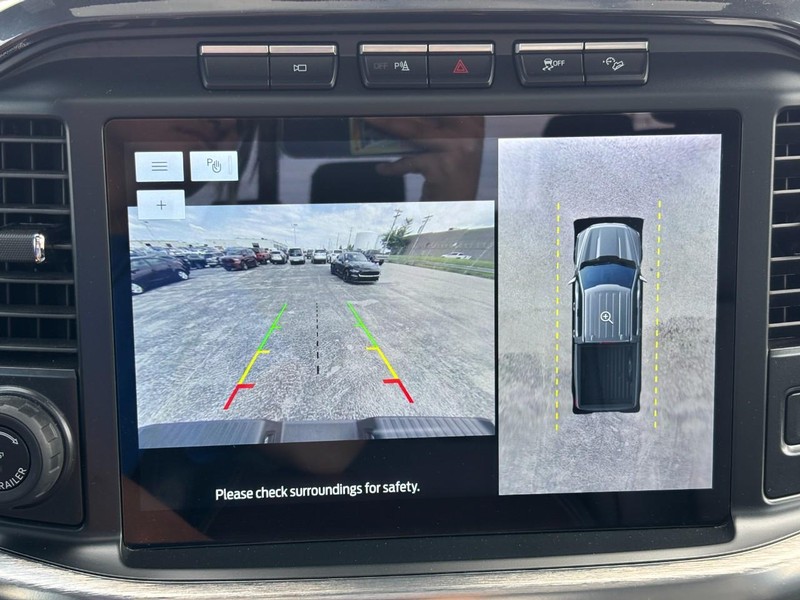 Ford F-150 Vehicle Full-screen Gallery Image 23