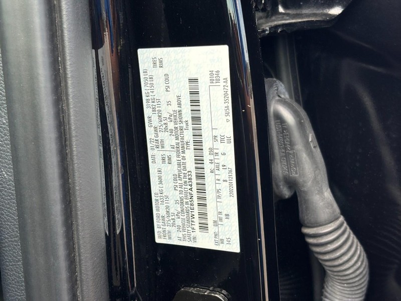 Ford F-150 Vehicle Full-screen Gallery Image 25