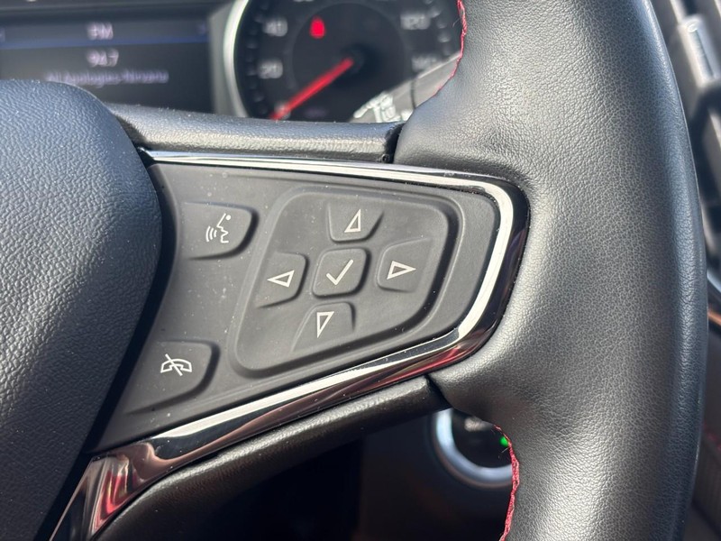 Chevrolet Equinox Vehicle Full-screen Gallery Image 18