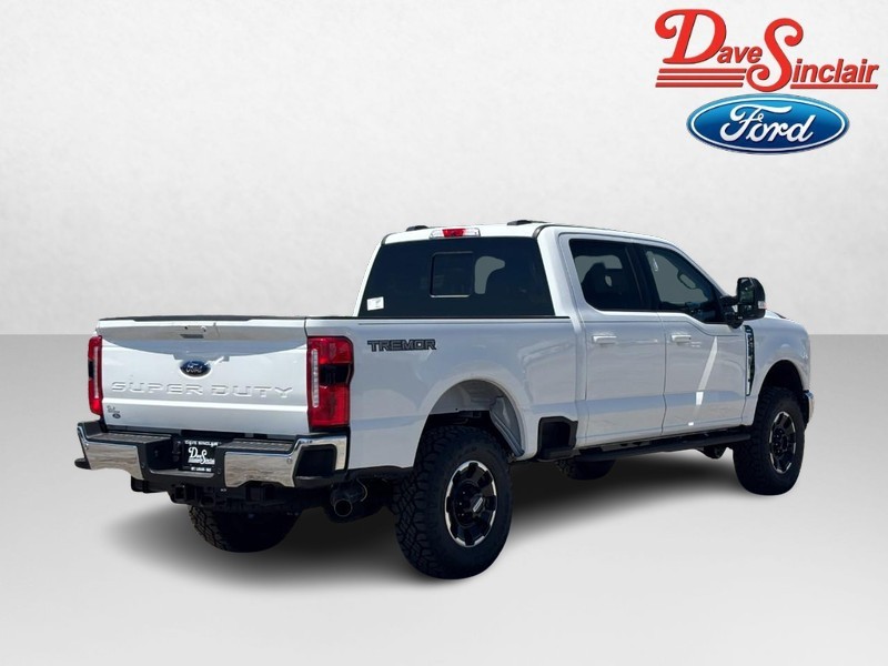 Ford Super Duty F-250 SRW Vehicle Image 07