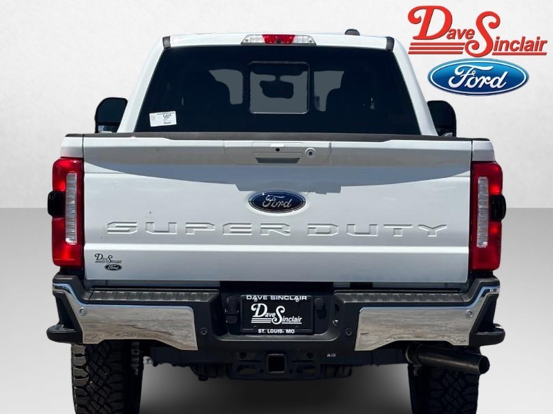 Ford Super Duty F-250 SRW Vehicle Image 08