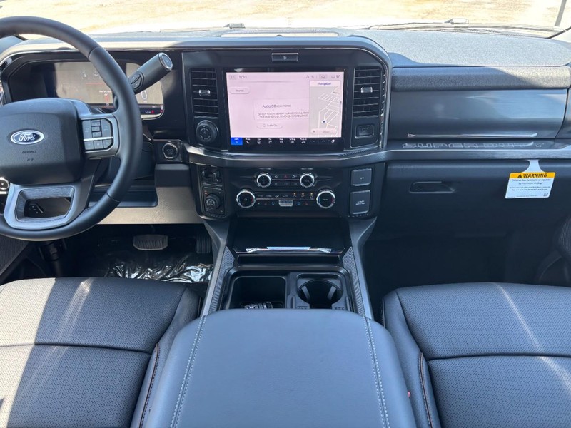Ford Super Duty F-250 SRW Vehicle Image 14