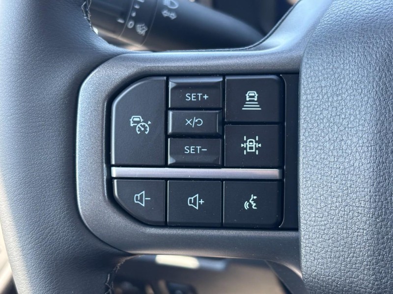 Ford Super Duty F-250 SRW Vehicle Image 19