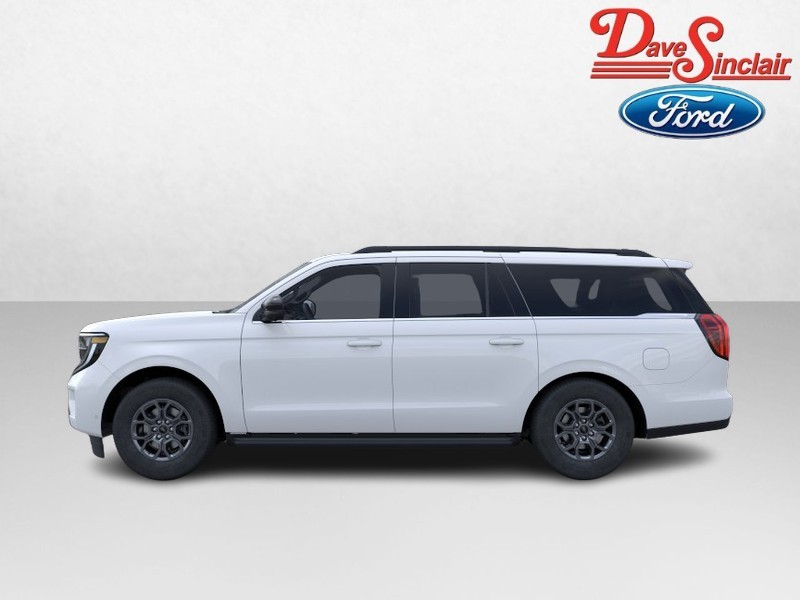 Ford Expedition Max Vehicle Full-screen Gallery Image 04