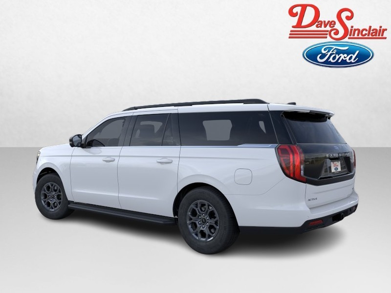 Ford Expedition Max Vehicle Full-screen Gallery Image 05