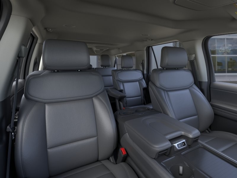 Ford Expedition Max Vehicle Full-screen Gallery Image 12