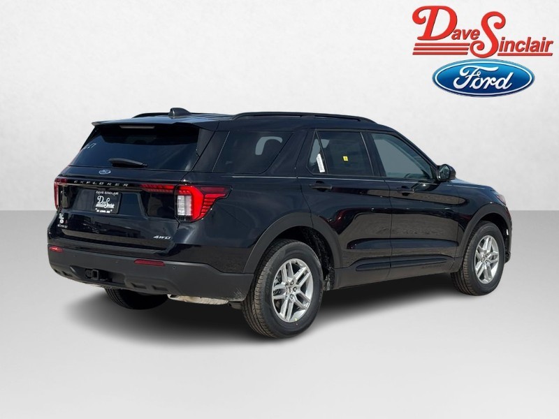 Ford Explorer Vehicle Image 07