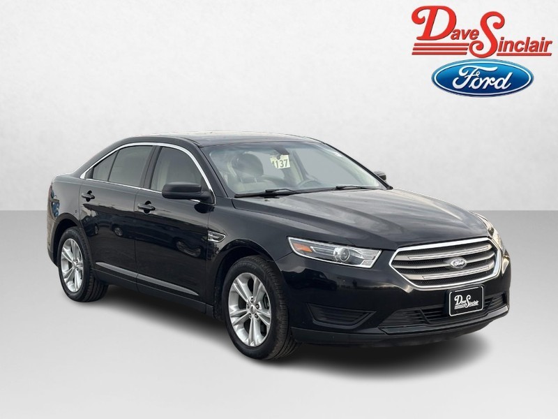Ford Taurus Vehicle Full-screen Gallery Image 04