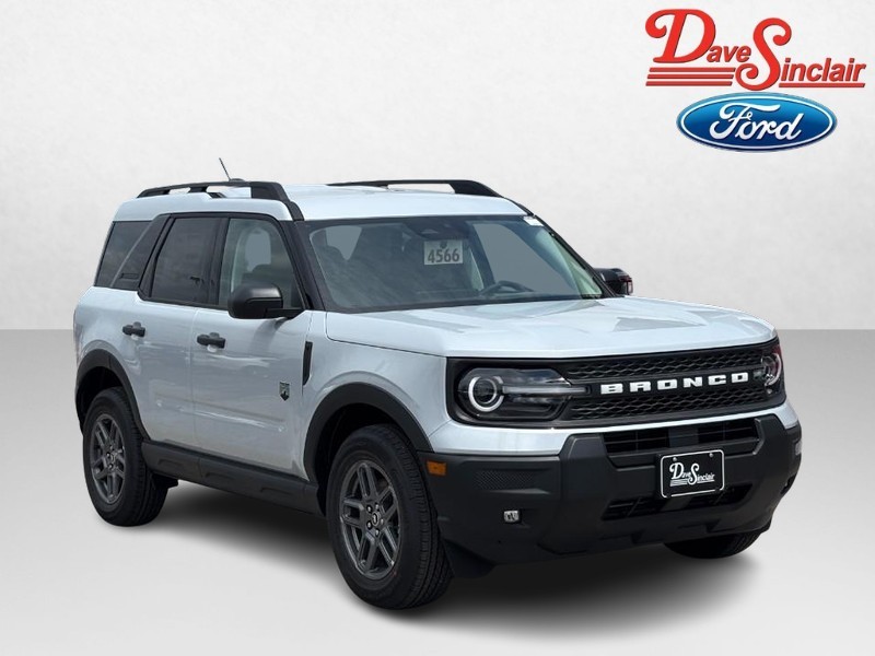 Ford Bronco Sport Vehicle Full-screen Gallery Image 04