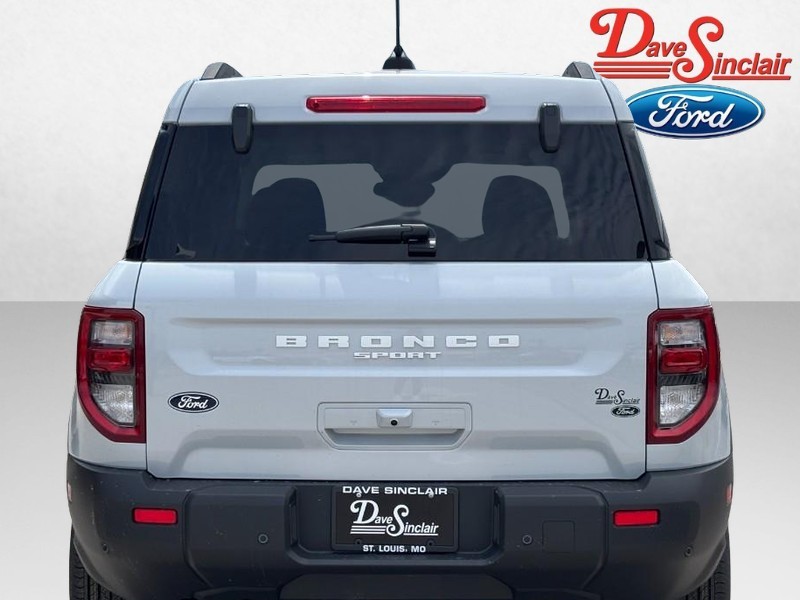 Ford Bronco Sport Vehicle Full-screen Gallery Image 08