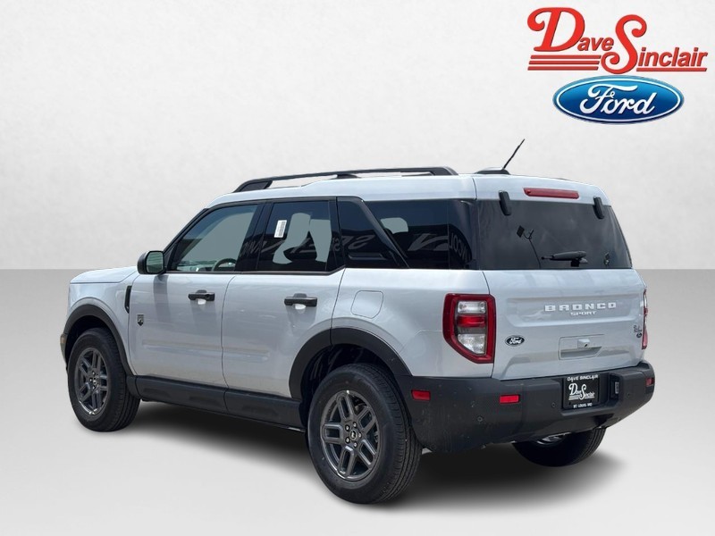 Ford Bronco Sport Vehicle Full-screen Gallery Image 09