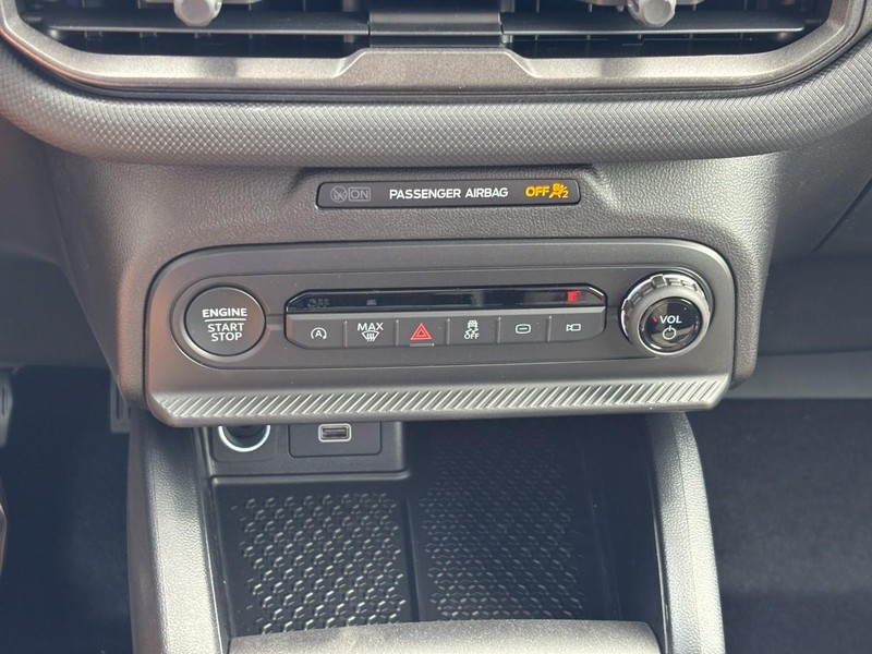 Ford Bronco Sport Vehicle Full-screen Gallery Image 23