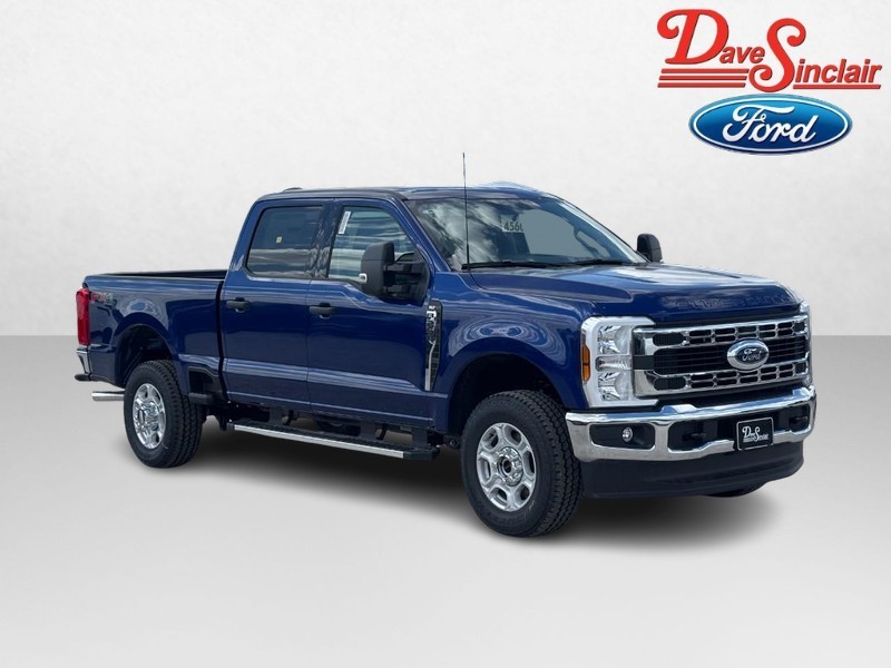 Ford Super Duty F-250 SRW Vehicle Image 04
