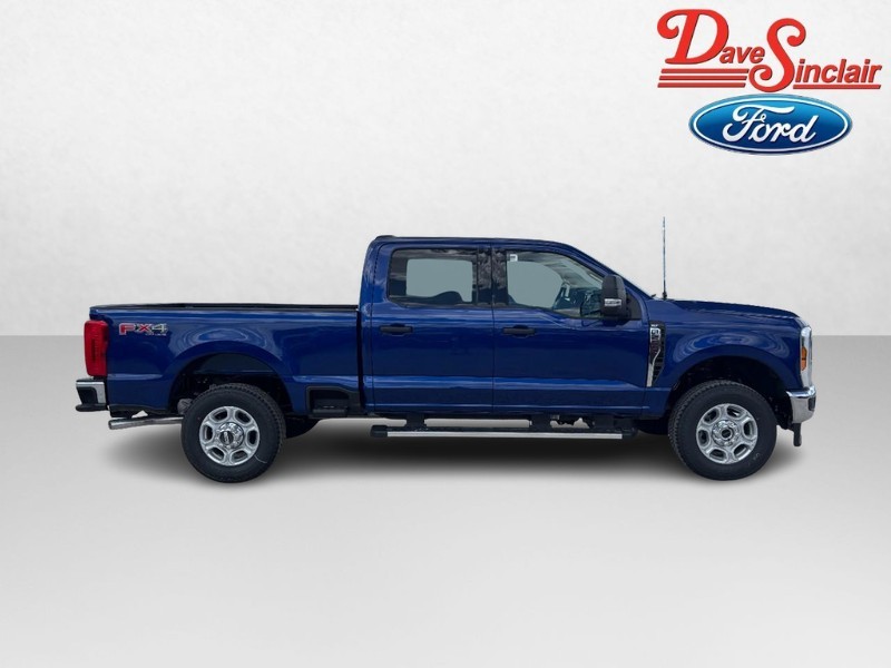 Ford Super Duty F-250 SRW Vehicle Image 07
