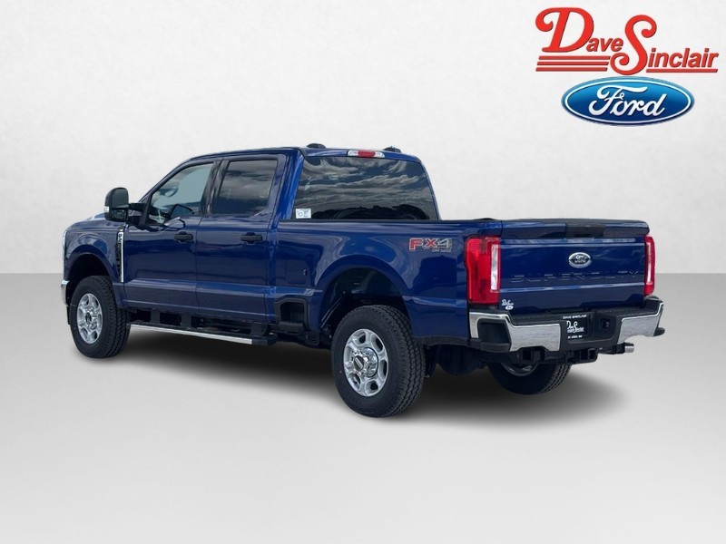 Ford Super Duty F-250 SRW Vehicle Image 10
