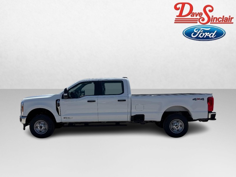 Ford Super Duty F-250 SRW Vehicle Image 10