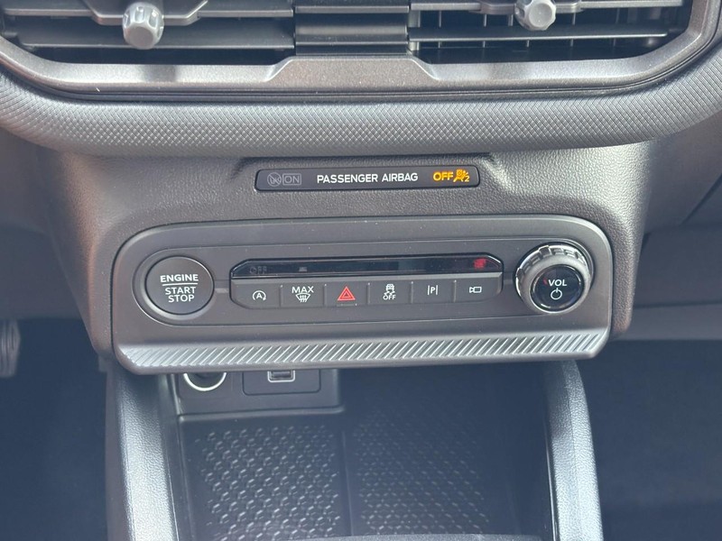 Ford Bronco Sport Vehicle Full-screen Gallery Image 23