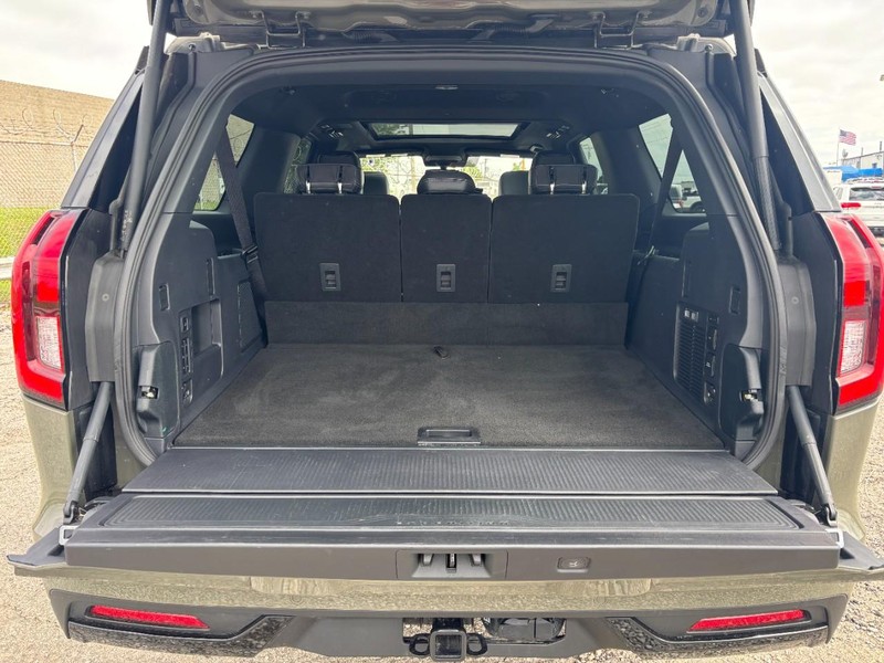 Ford Expedition Max Vehicle Image 11
