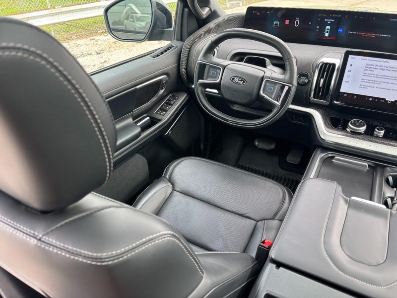 Ford Expedition Max Vehicle Image 15