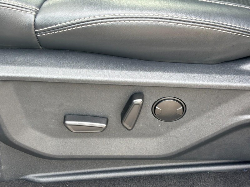 Ford Expedition Max Vehicle Image 18