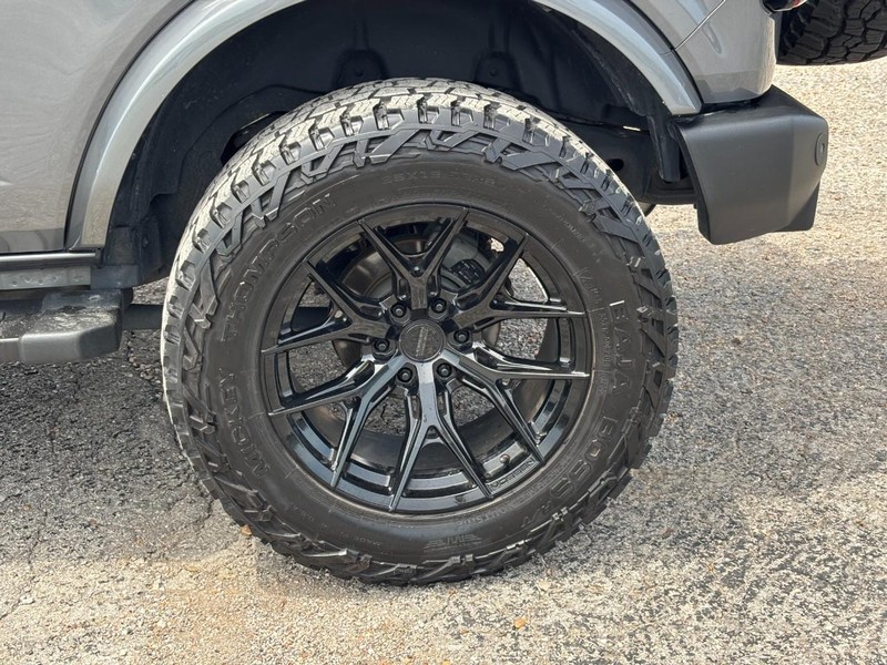 Ford Bronco Vehicle Image 12