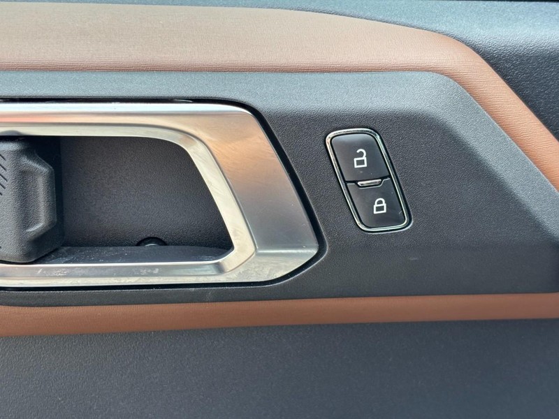 Ford Bronco Vehicle Image 18