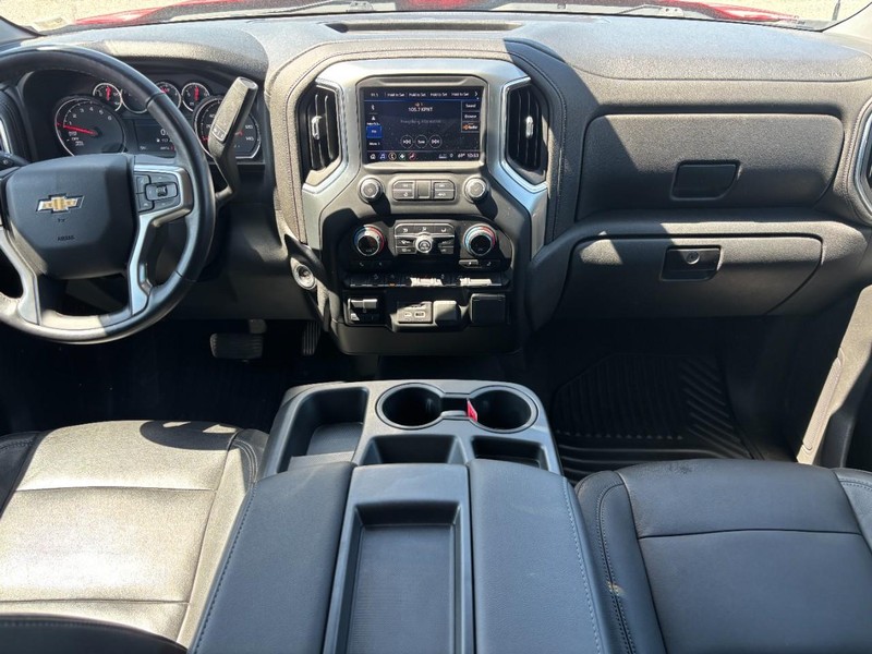 Chevrolet Silverado 1500 Vehicle Full-screen Gallery Image 13