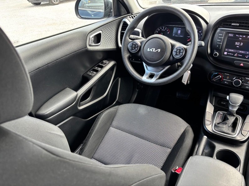 Kia Soul Vehicle Full-screen Gallery Image 14