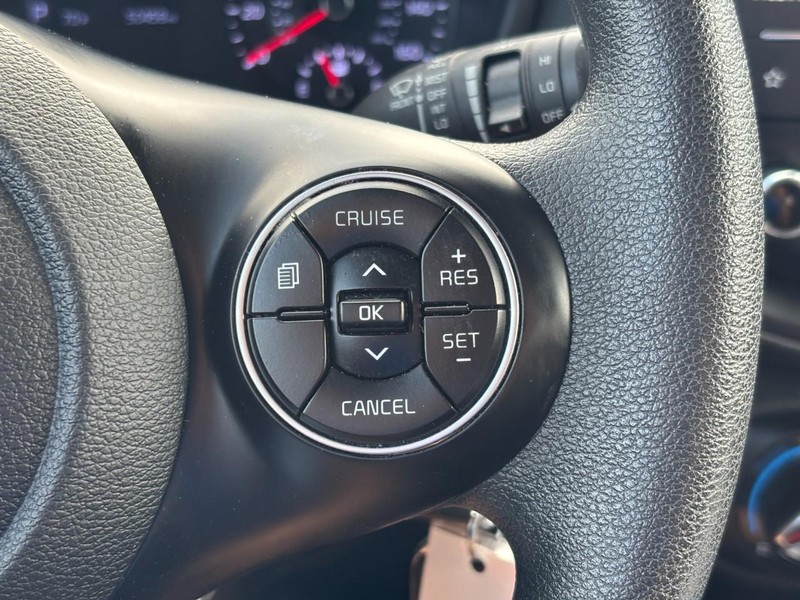 Kia Soul Vehicle Full-screen Gallery Image 20