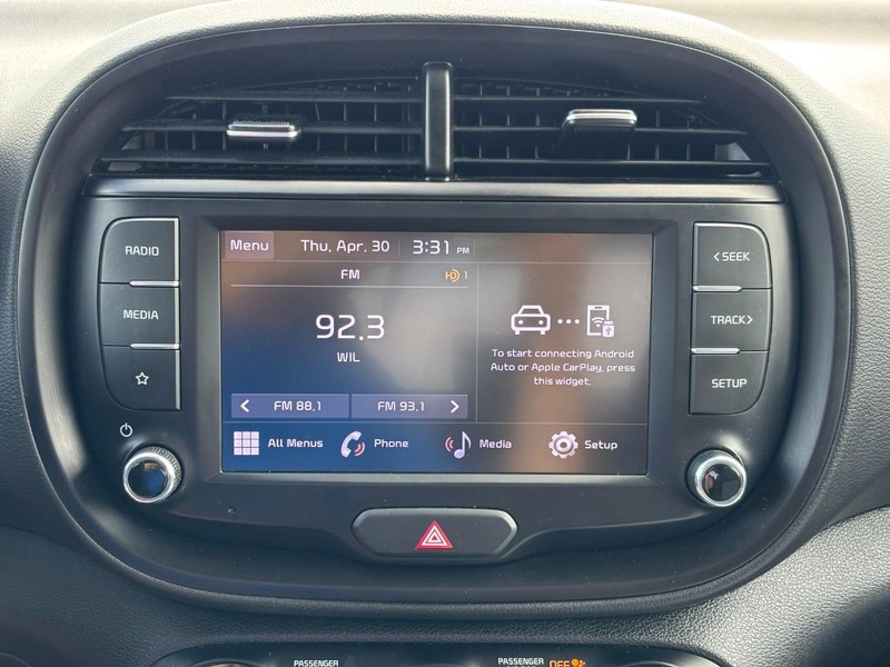 Kia Soul Vehicle Full-screen Gallery Image 22