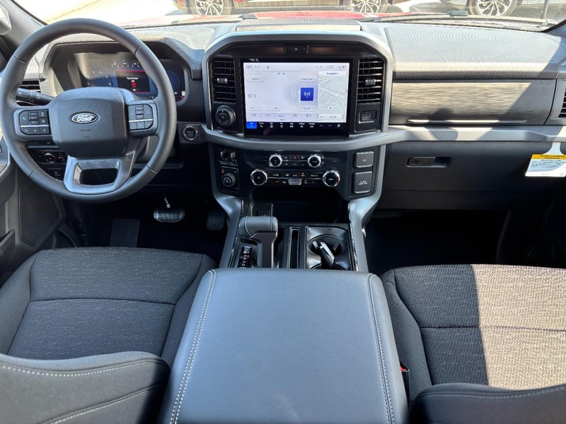 Ford F-150 Vehicle Full-screen Gallery Image 14