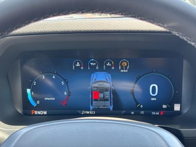 Ford F-150 Vehicle Full-screen Gallery Image 20
