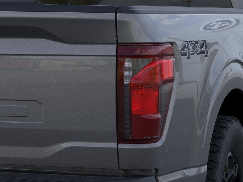 Ford F-150 Vehicle Full-screen Gallery Image 23