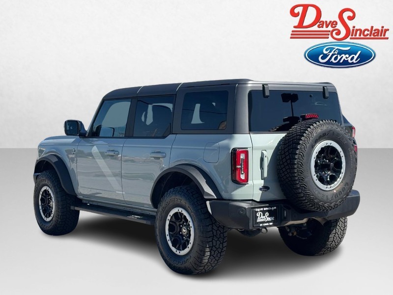 Ford Bronco Vehicle Full-screen Gallery Image 07