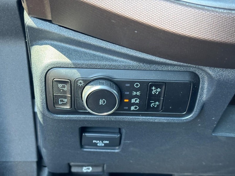 Ford Bronco Vehicle Full-screen Gallery Image 17