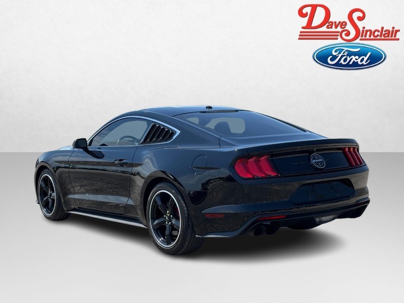 Ford Mustang Vehicle Full-screen Gallery Image 09