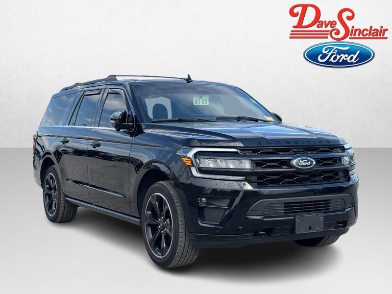 Ford Expedition Max Vehicle Full-screen Gallery Image 04