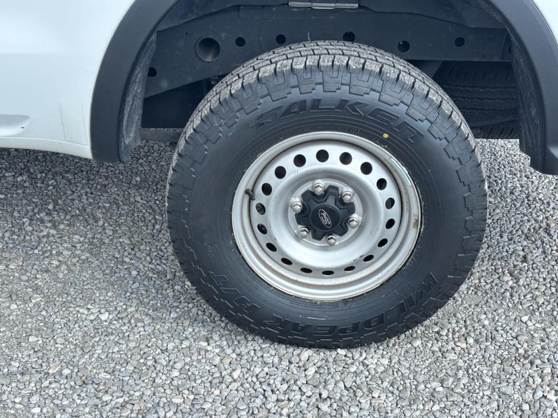 Ford Ranger Vehicle Full-screen Gallery Image 12