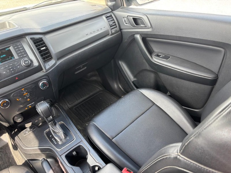 Ford Ranger Vehicle Full-screen Gallery Image 16