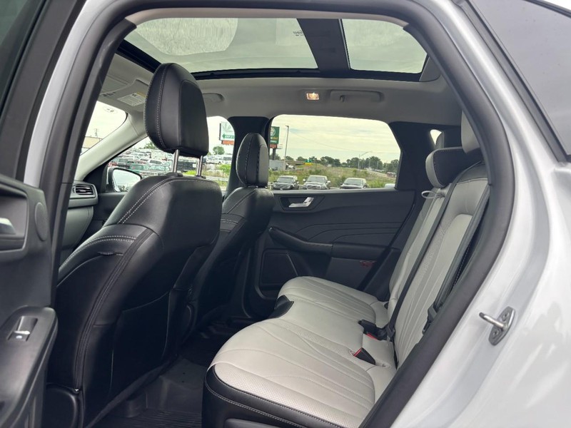 Ford Escape Vehicle Image 13